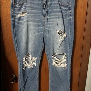 American Eagle Outfitters Light Blue Distressed Boyfriend Jeans
